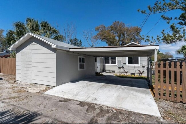 Photo - HOUSING VOUCHER ACCEPTED: : Updated St. Pete Home with Private Yard, Hot Tub & More!
