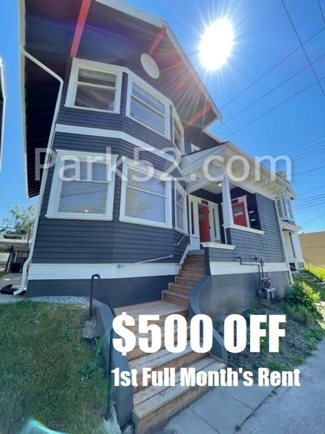 Building Photo - $500 Off First Full Month! 2 Bedroom 1 Bat... Unit 1408 6th Ave Rental