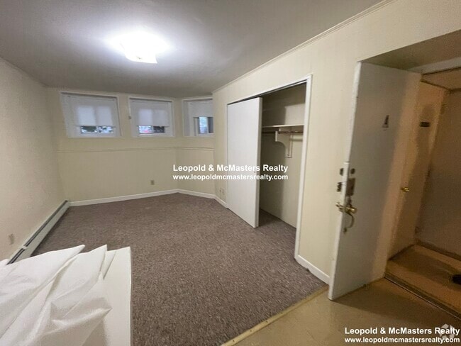 Building Photo - 1126 Commonwealth Ave Unit 2A Rental