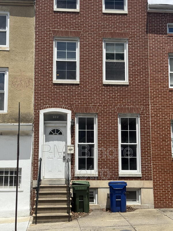 Photo - 922 W Lombard St Townhome