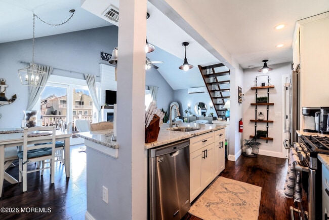 Photo - 140 Matilda Dr