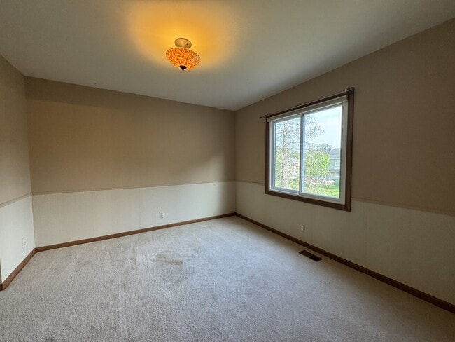 Photo - 1947 N Fairview Ln