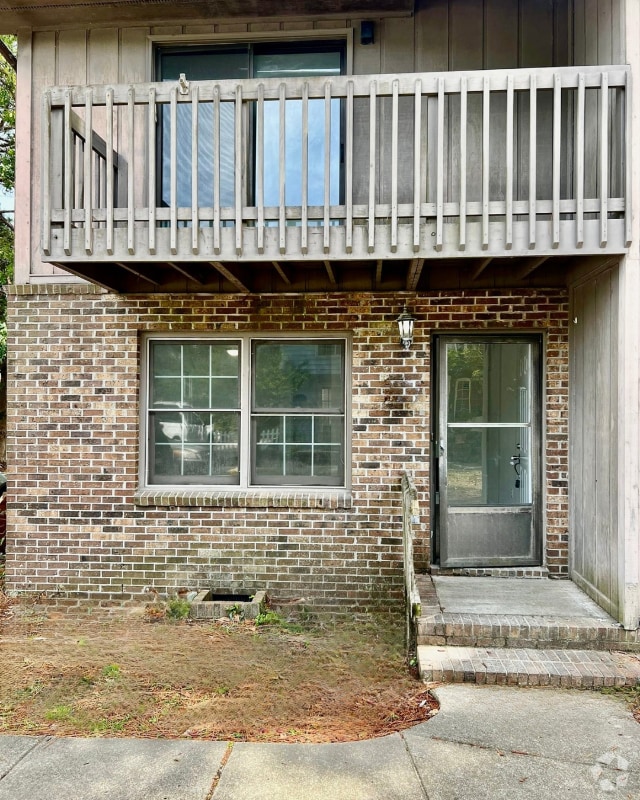 Building Photo - 402 74th Ave N Rental