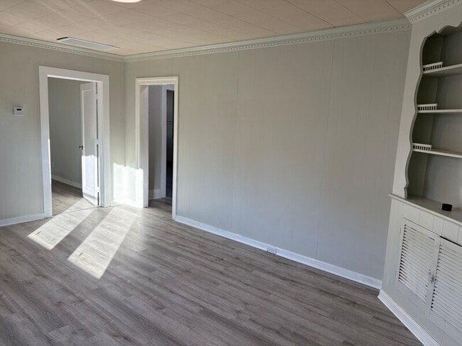 Photo - 225 Poplar St Unit B