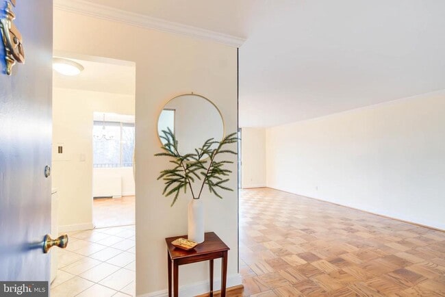 Building Photo - 4343 Cherry Hill Rd Unit 303