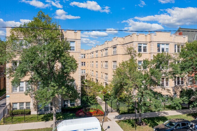 1118-28 E. Hyde Park Blvd.