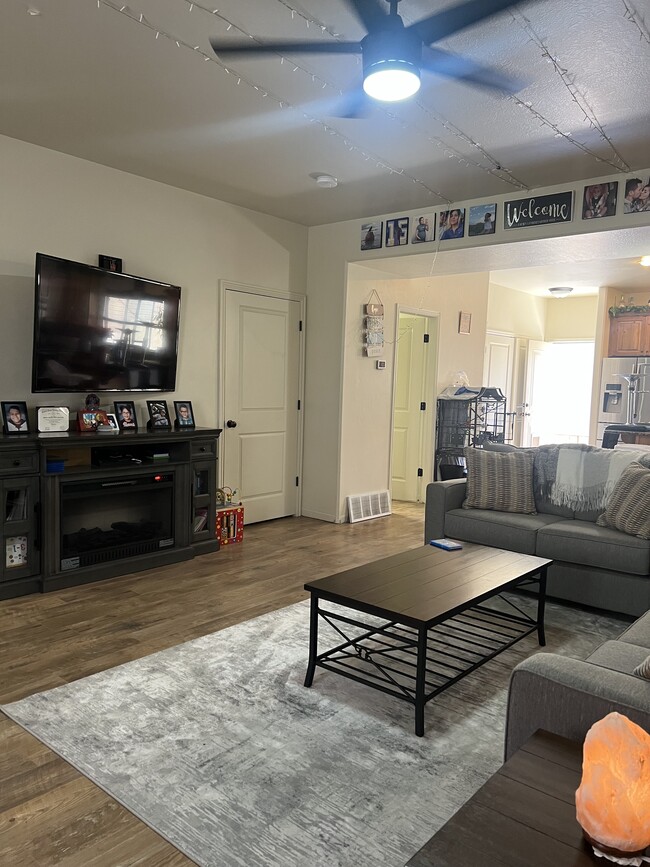 Photo - 490 E 700 S Unidad 520