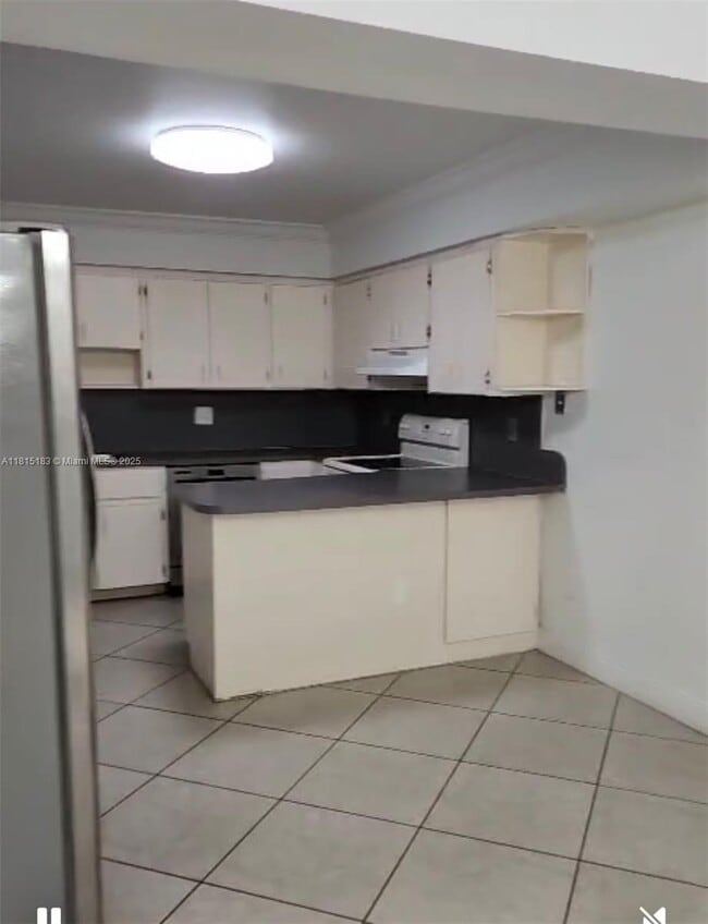 Photo - 1750 W 56th St Apartment Unit 108