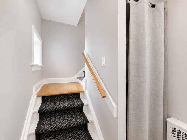 Photo - 257 Niagara St