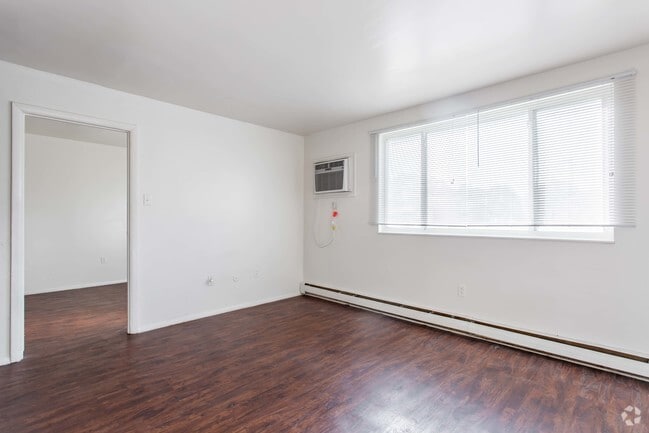 Living Room - 1 Bedroom - Meadow of Xenia