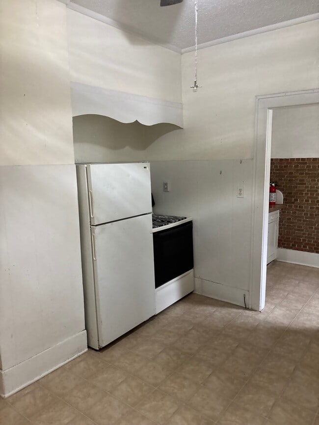 Photo - 804 W Ashland Ave