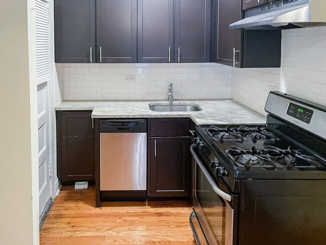 Photo - 538 W Cornelia Ave