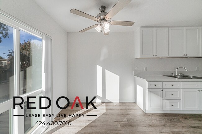 Building Photo - 17830 Sherman Way Unit 250