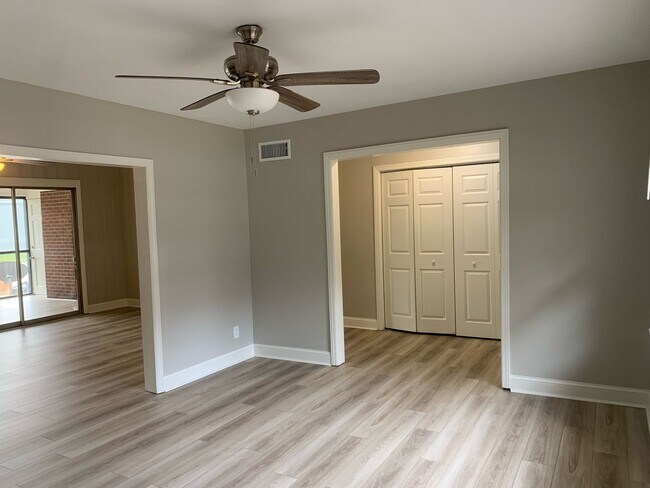5 Berkley Pl