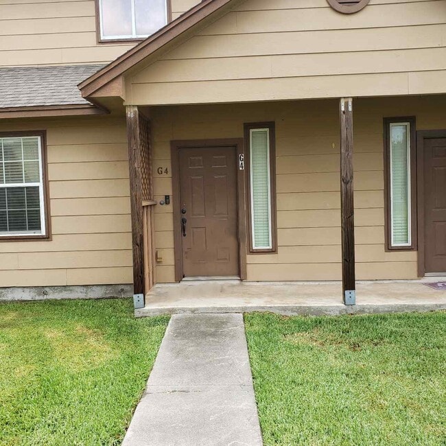 Building Photo - 7252 Mansions Dr