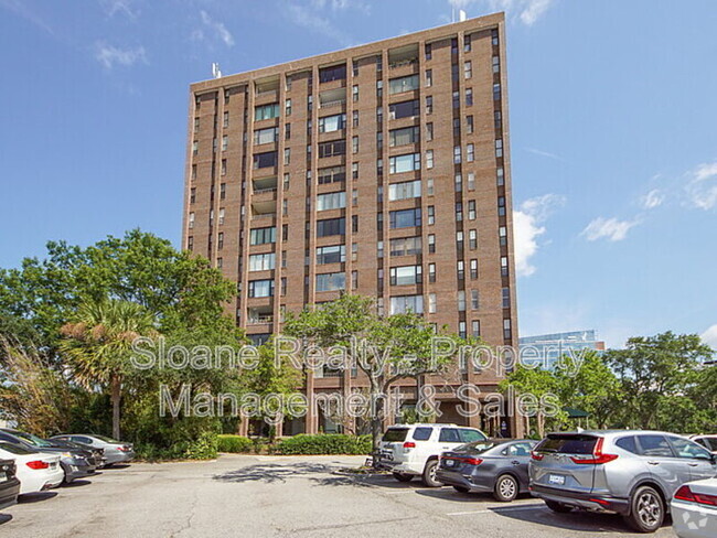 Building Photo - 14 Lockwood Dr Rental