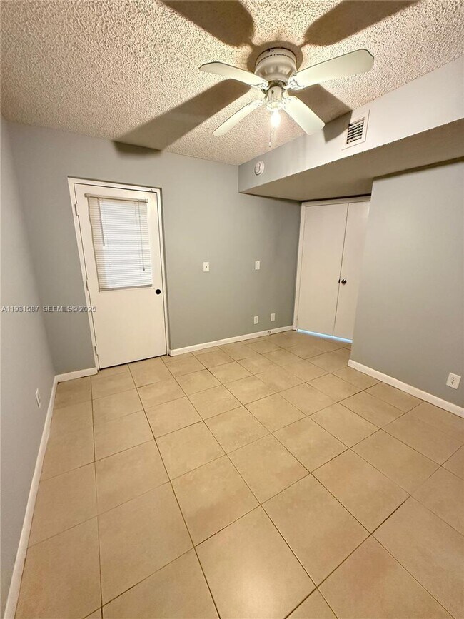 Photo - 9855 Westview Dr Unit 711
