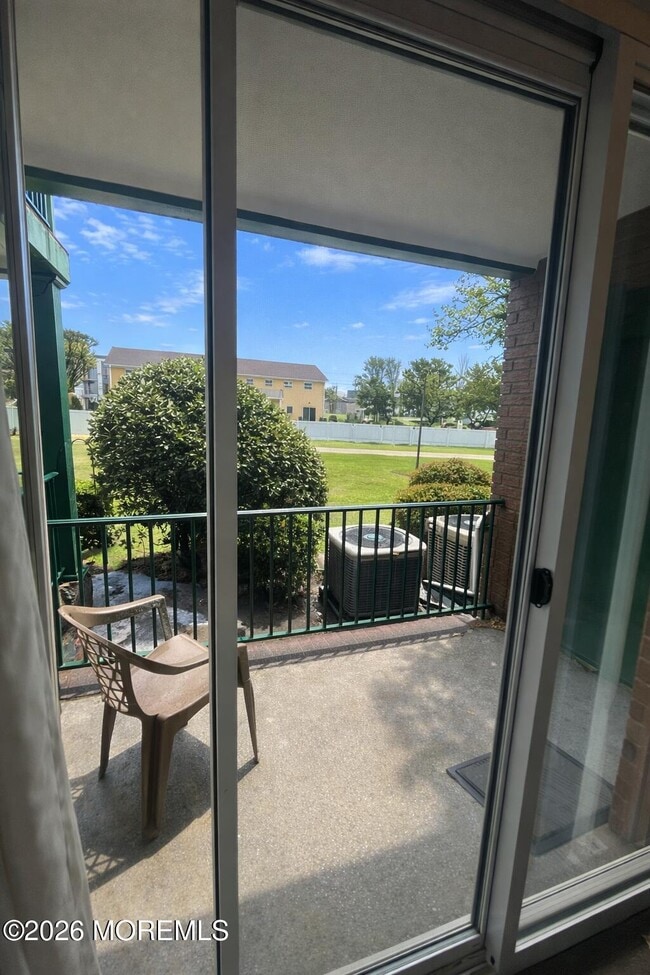 65 Cedar Ave Unit B2