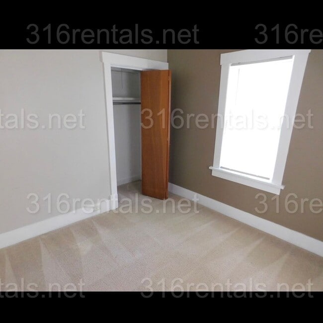 Photo - Cozy 2 bedroom home on corner lot!