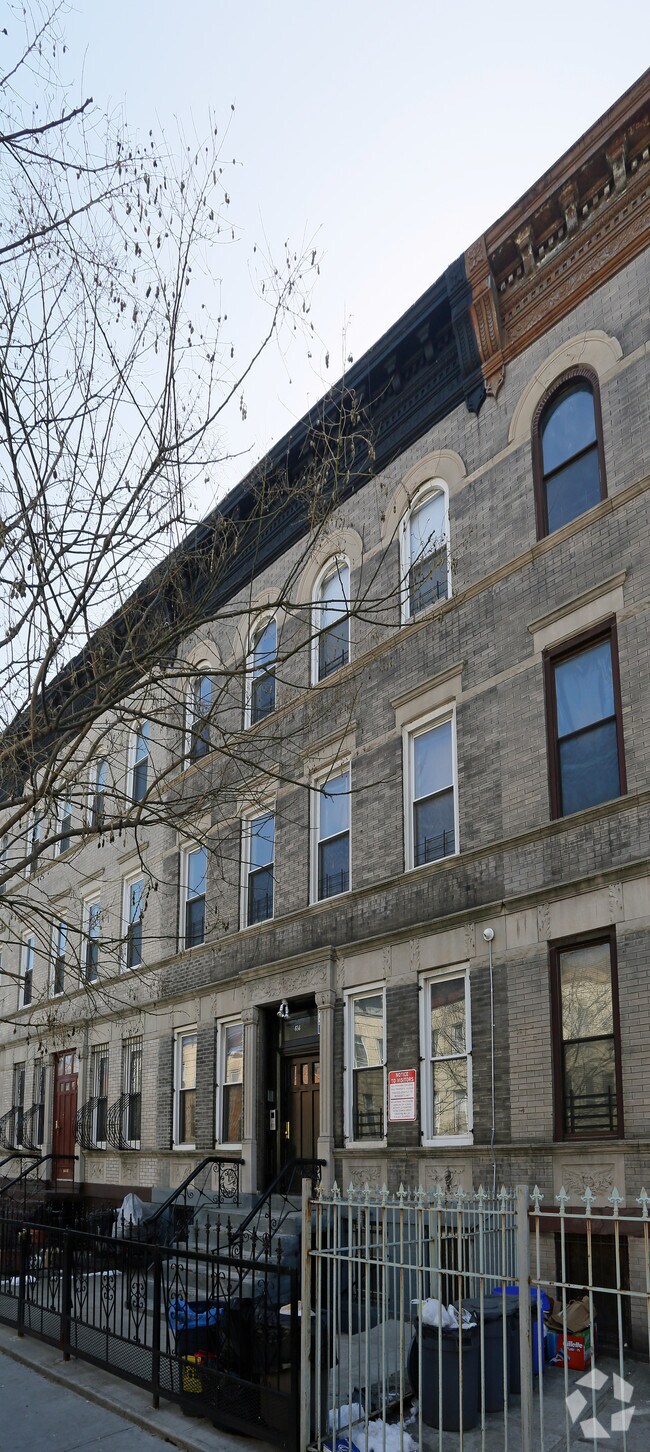 656 Macdonough