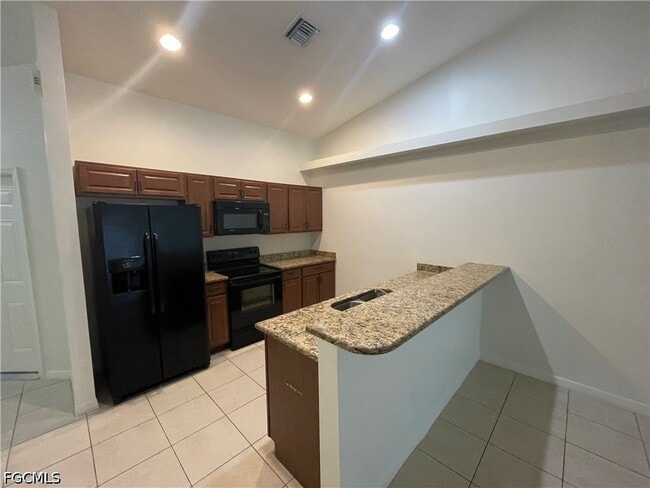 Photo - 705 Nicholas Pkwy W