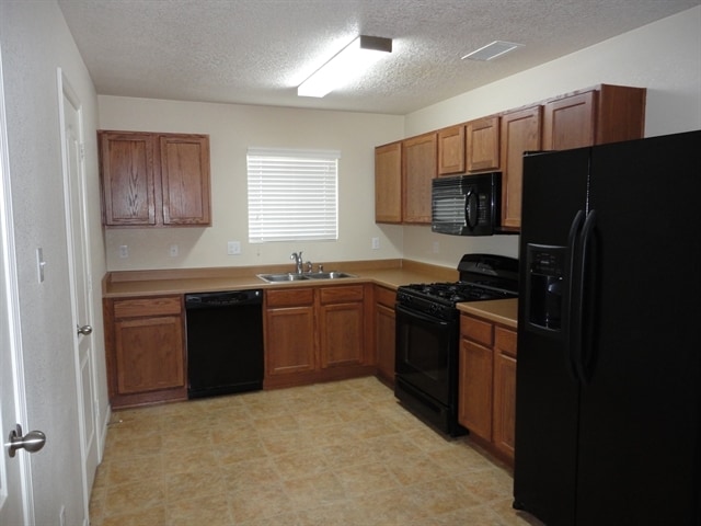 Photo - 3744 Lonesome Ridge St NE