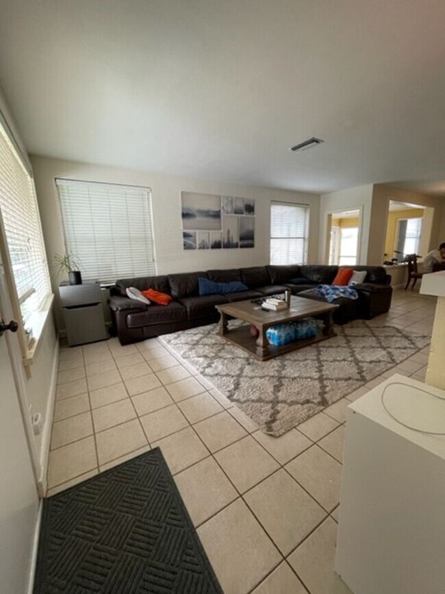 Photo - R1016 University Heights Unit House