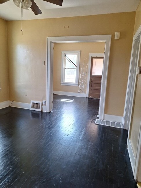 Photo - 627 Douglas Ave