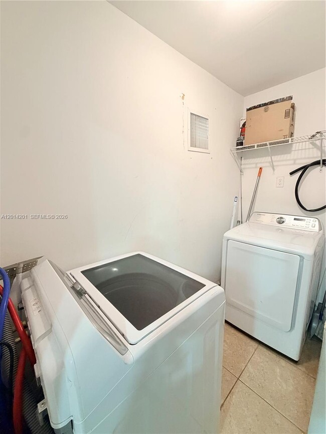 1410 NW 199th St