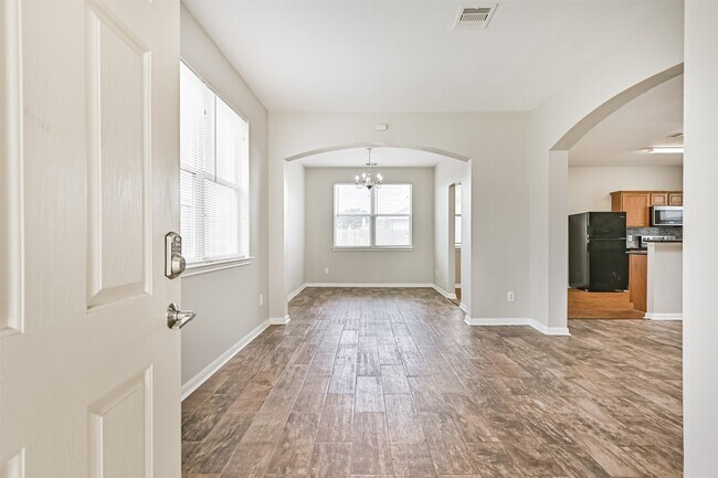 Photo - 4714 Montclair Hill Ln