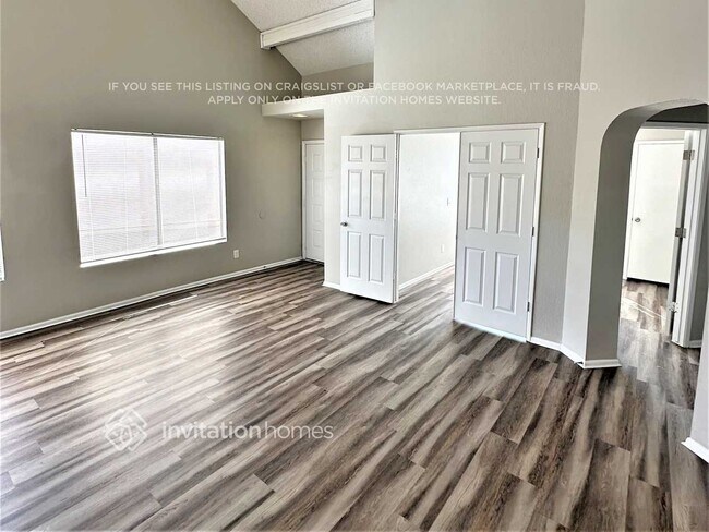 Photo - 2222 W Beaubien Dr