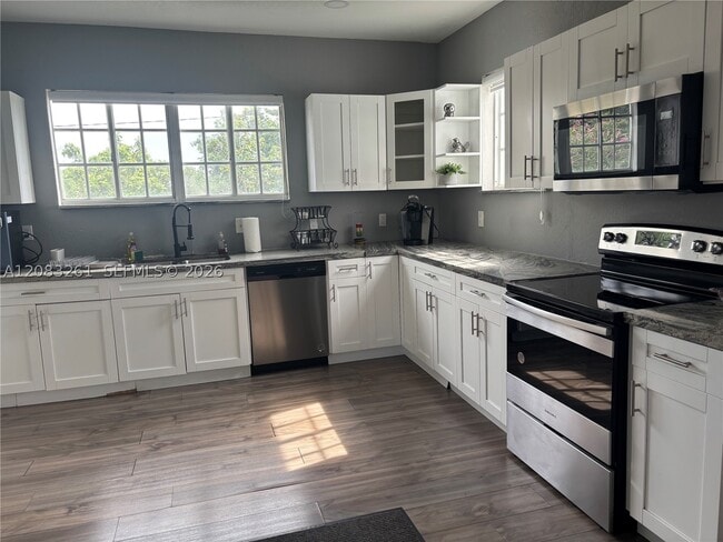 4120 NW 166th St