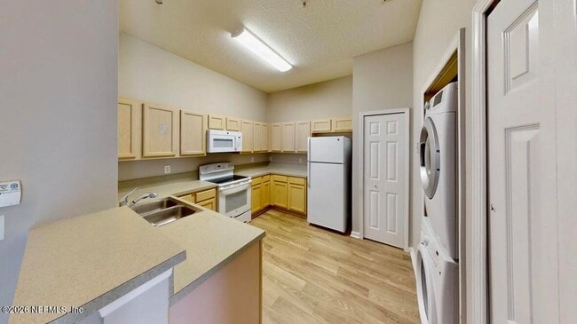 Photo - 6100 Maggies Cir Unidad 102