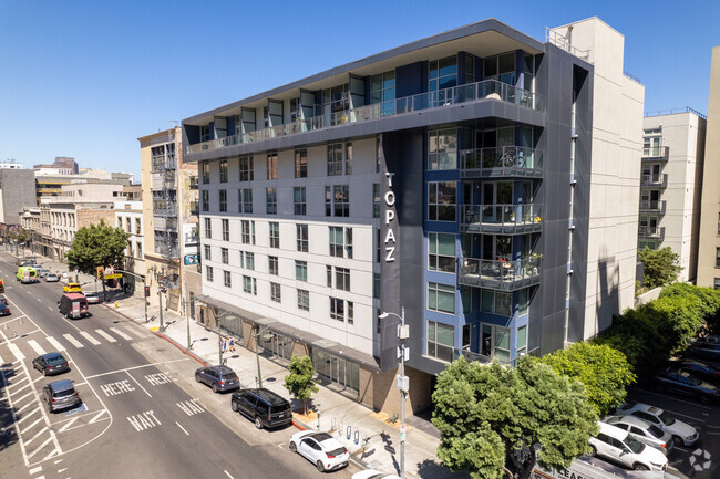 Building Photo - Topaz Apartments