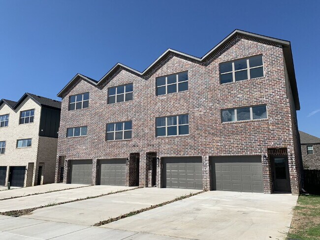 Photo - 2614 SW Livingston Square