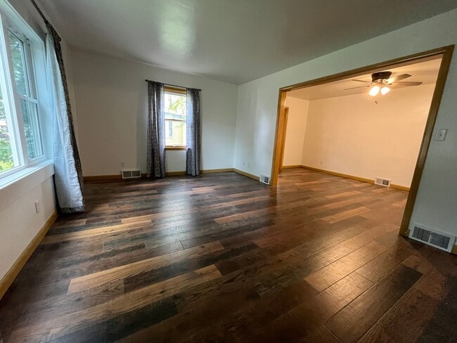 Photo - Spacious Main Level 3 Bed/1 Bath Apartment!