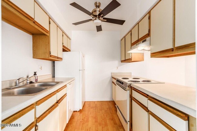 Photo - 1440 N Idaho Rd Unit 1036