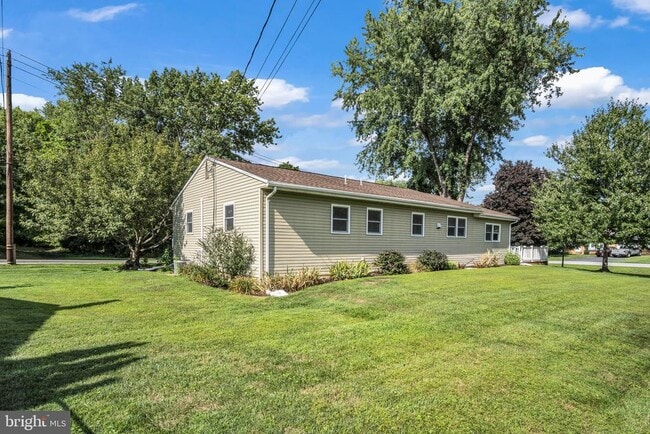 101 Kim Acres Dr