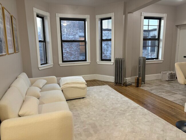 Photo - 1050 Commonwealth Ave