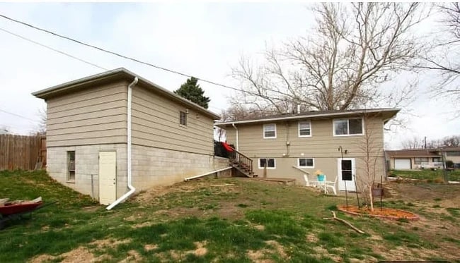 Photo - 1451 Manatt St