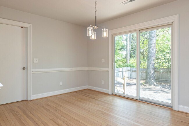 Photo - 652 Little Neck House for rent in Virginia...