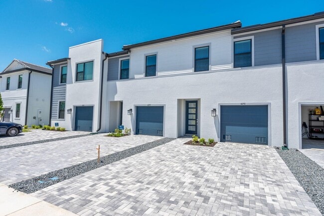 Building Photo - 4291 Lantana Rd