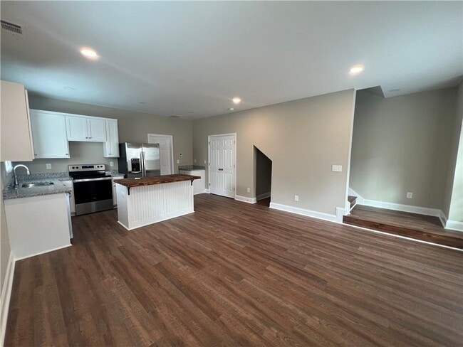 1027 Park Hill Dr