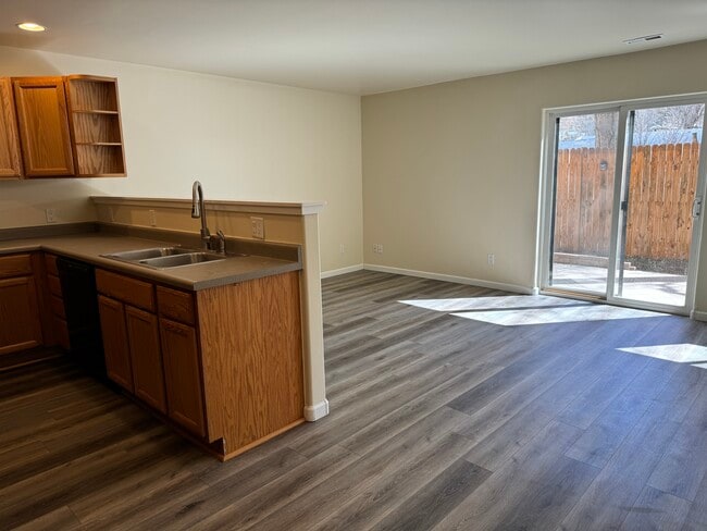 Photo - 223 S 9th St