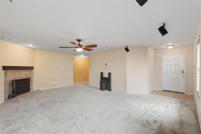 Photo - 322 Laurel Ln
