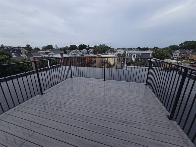 Building Photo - 7 Thornley St Unit 3