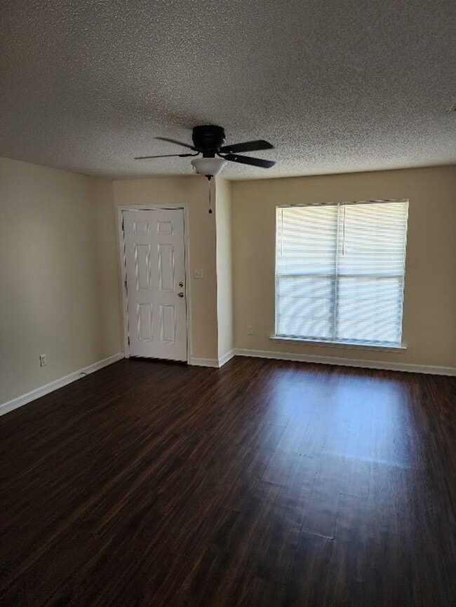 Photo - 2652 Erica Ct Unit 201