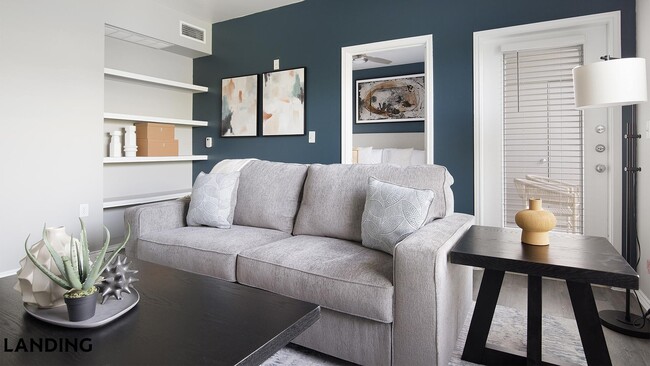 Photo - 6000 Randolph Blvd Unidad 38303