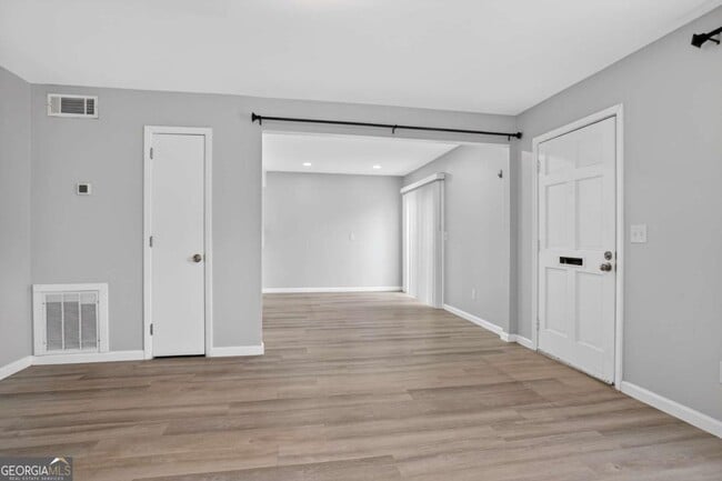Photo - 2917 N Dekalb Dr