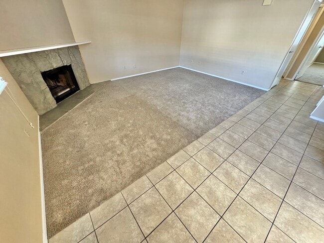 Photo - *** SPRING SPECIAL DEAL!! $750 OFF FIRST MONTHS RENT IF MOVED IN 2 WEEKS!!***COMFORTABLE 2-BEDROO...